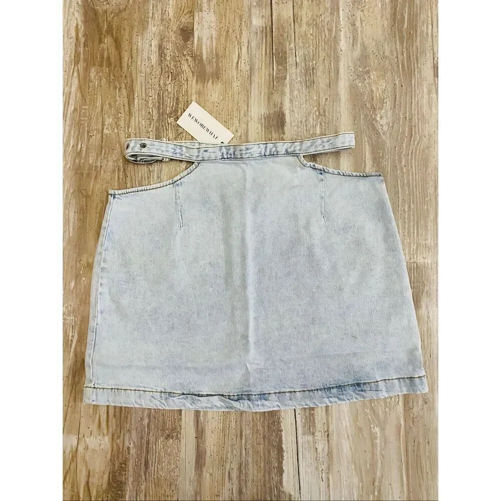 WeWoreWhat Cut-Out Denim Mini Skirt Light Wash Women’s Sz Medium